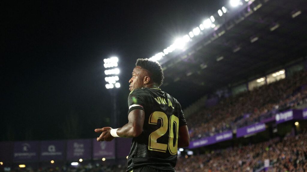 Condenados los aficionados del Valladolid que nsultaron racistamente a Vinicius