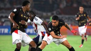 Junior y América se sacan chispas pero se reparten los puntos: las claves del empate en Barranquilla