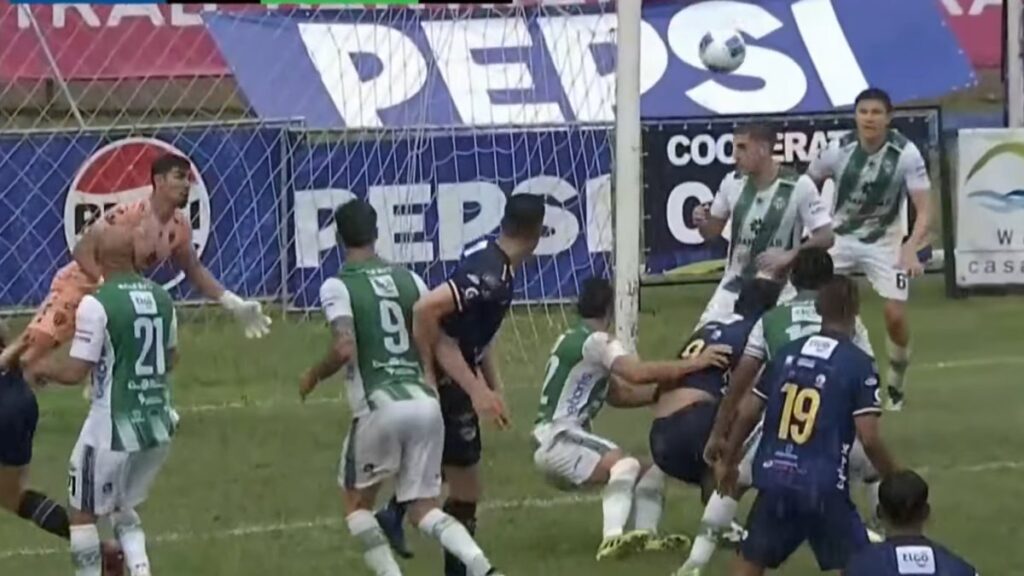 Cobán Imperial sacó ventaja en el primer partido ante Antigua GFC | Captura FOX Deportes