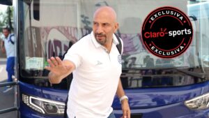 Conejo Pérez lanza dardo a Jardine: “Se volvió loco, lo de la mano es un gesto de soberbia”