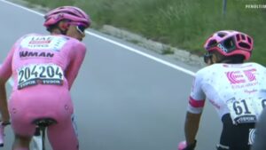 ¡Tensión al máximo! Carapaz lleva su duelo con Del Toro más allá del Giro: “Él perdió; no ha sabido correr”