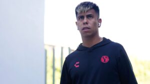 Efraín Álvarez, a una firma de convertirse en nuevo jugador de las Chivas