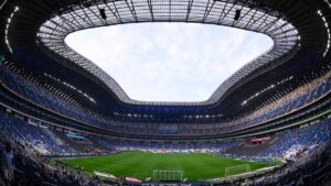 Estadio de Monterrey comienza la cuenta regresiva al Mundial 2026 con cambio de pasto