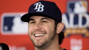 Evan Longoria se retira de las Grandes Ligas con los Tampa Bay Rays… ¡al firmar un contrato de un día!