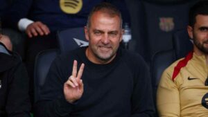 Flick, un año más de contrato con el Barça como premio por ganar LaLiga