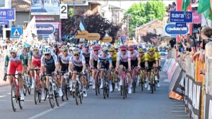 Así fue la llegada de Isaac del Toro en la etapa 18 del Giro de Italia