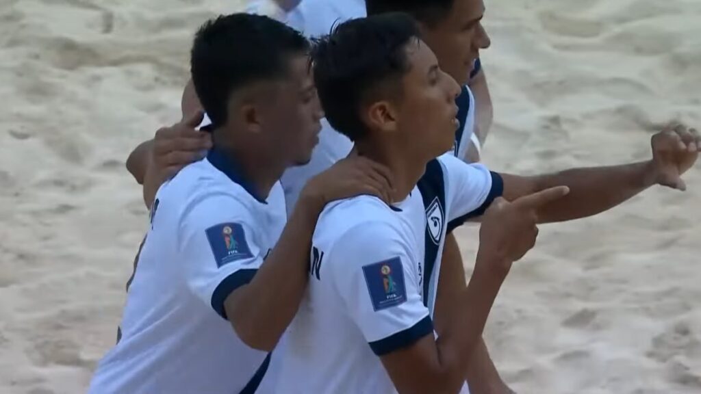Guatemala 2-6 Japón en Mundial Beach Soccer 2025 | Captura DSports