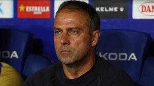 Hansi Flick: “Con el Barcelona tienes que ganar títulos y tres está genial”