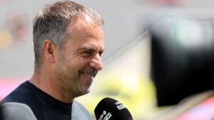 Hansi Flick congela su renovación hasta el final de temporada: “Hay que esperar”