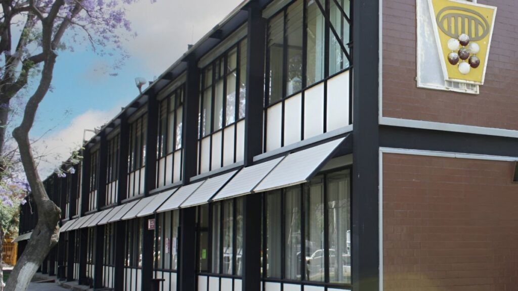 El costo por derecho a examen es de $390 MXN