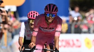 Isaac del Toro, con la maglia rosa: “No puedo creer que sea yo quien representa a México”