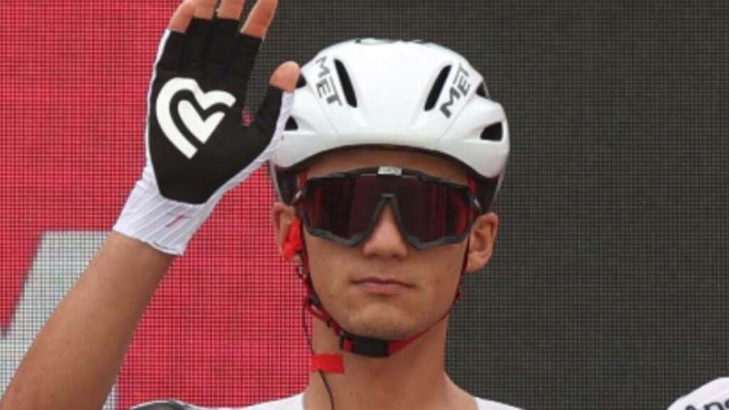 Isaac del Toro se mantiene en el Top 5 en el Giro | Reuters