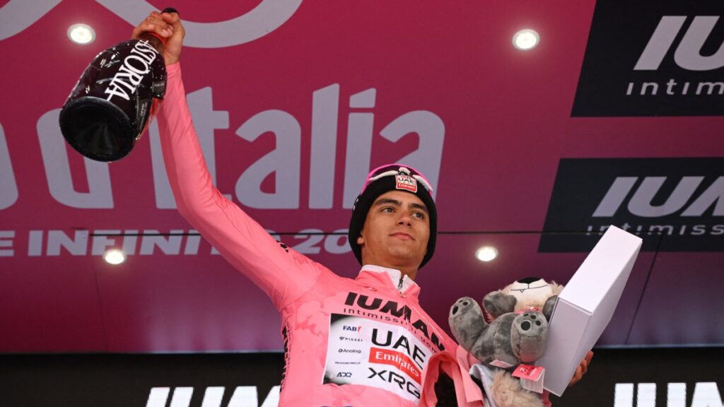 Isaac del Toro habló tras mantener el liderato del Giro de Italia tras la etapa 15 del certamen, donde aplaudió el apoyo que ha recibido