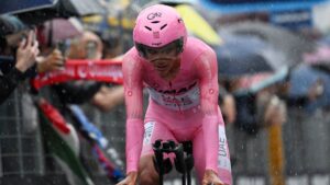 Isaac del Toro y los récords que rompió con su triunfo en la etapa 17 del Giro de Italia