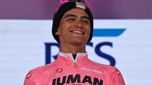 Isaac del Toro, extático por su victoria de etapa: “Es increíble, algo que todos quisieran”