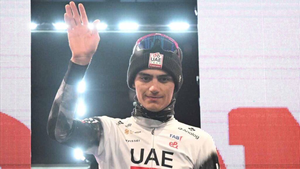 Isaac del Toro analiza la Etapa 11 del Giro tras mantener el liderato