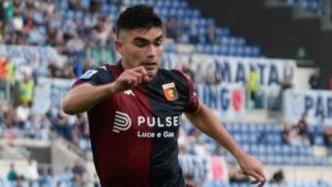 Johan Vásquez sale lesionado en la polémica derrota del Genoa ante Atalanta 