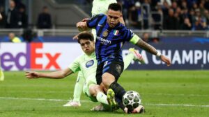 Más polémica en el Inter-Barça: ¿era penalti de Cubarsí sobre Lautaro?