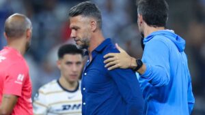 En Rayados se dicen sorprendidos por la expulsión de Martín Demichelis tras el final del duelo ante Pumas