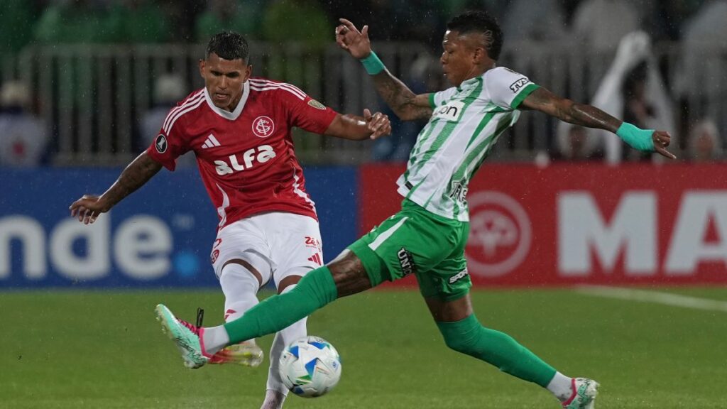 Se sacaron chispas desde el primer minuto. AP