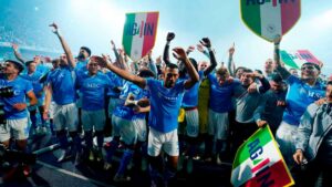 ¡Campioni! Napoli supera al Cagliari en la última jornada y levanta su cuarto título de Serie A