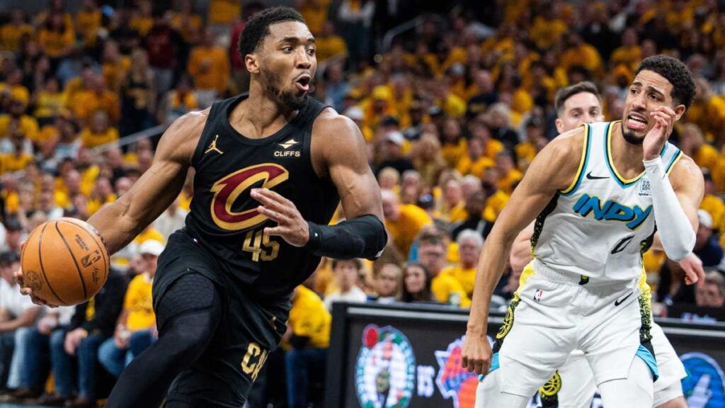 Un Donovan Mitchell en plan grande encamina la victoria de unos Cavaliers que despiertan en la serie ante Pacers