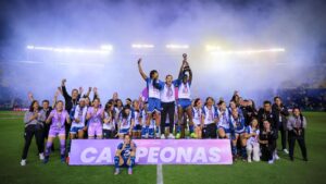 ¡El Estadio de la Ciudad de los Deportes, amuleto para el Pachuca! El equipo varonil y femenil ganan ahí su primer título