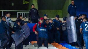 ¡Se calentaron los ánimos! Conato de bronca en las gradas del Estadio Hidalgo tras el Pachuca vs América