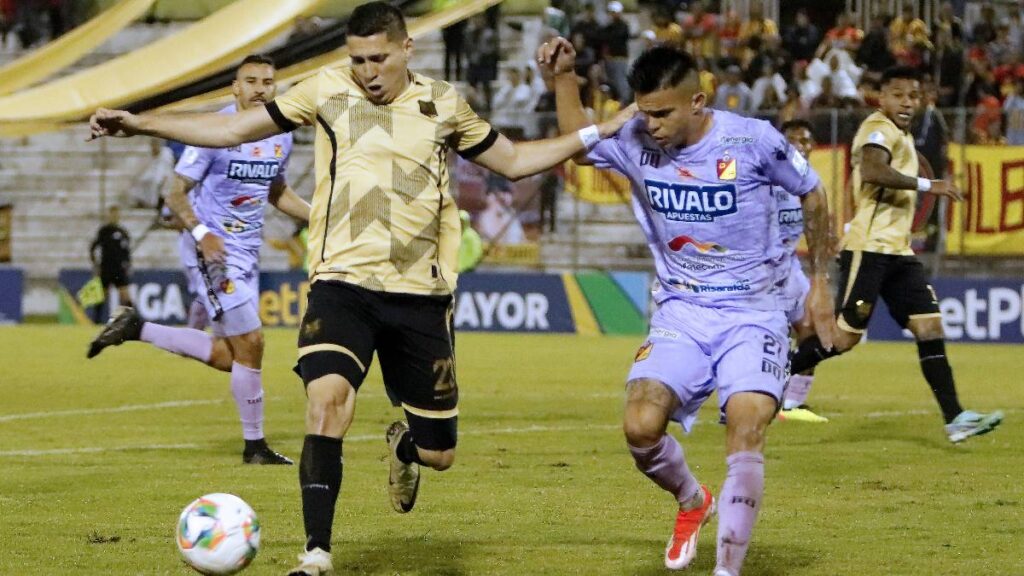 Águilas Doradas vs Deportivo Pereira / Vizzor