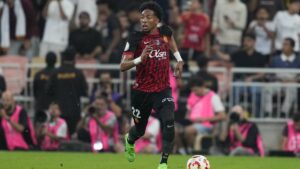 Johan Mojica y un partido para el olvido ante Girona