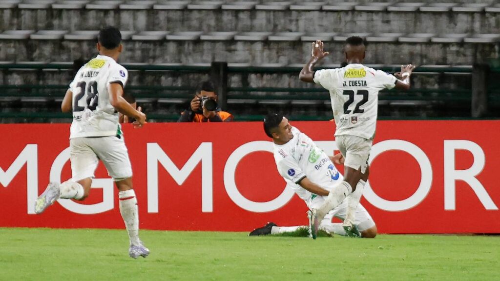 Once Caldas celebra su victoria en Manizales / Vizzor