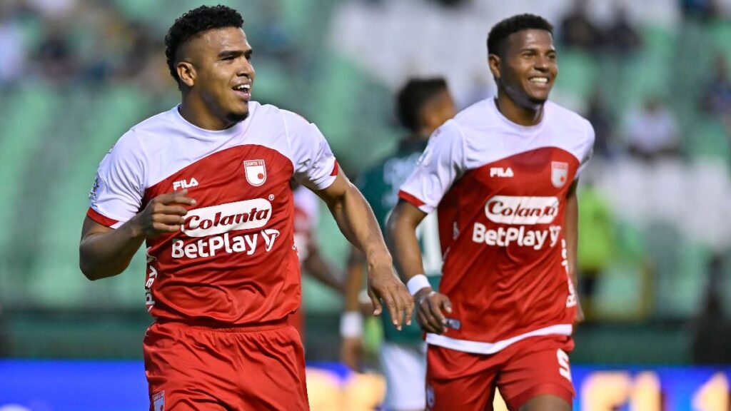 Santa Fe celebra la victoria ante Deportivo Cali / Vizzor