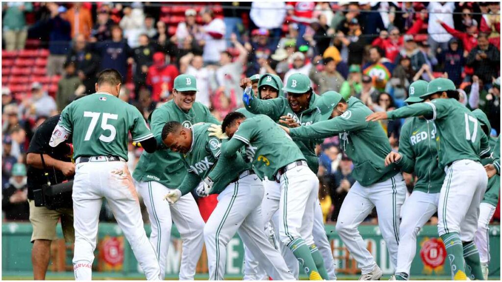 Rafael Devers y los Red Sox celebran una victoria | Reuters