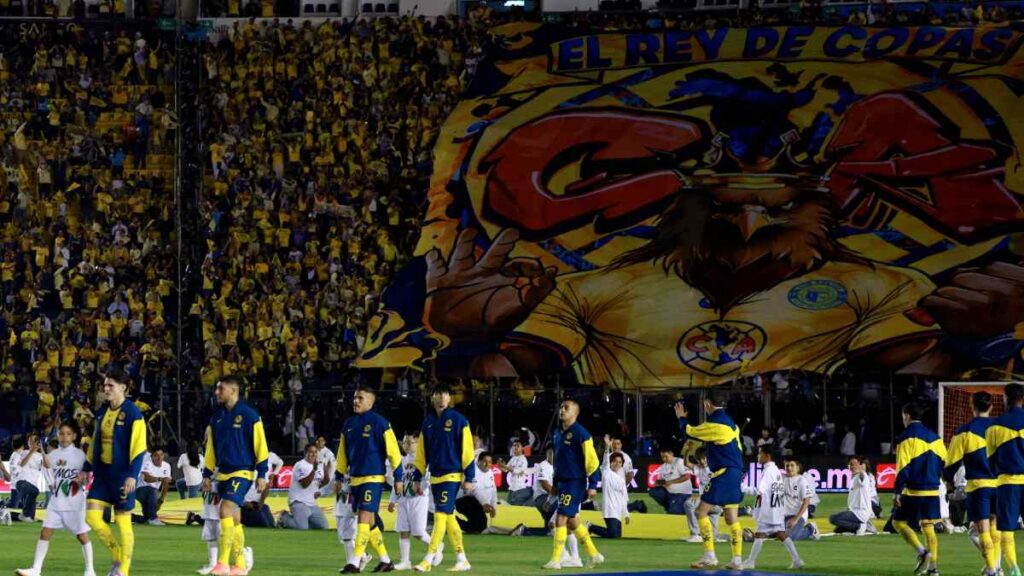 América lució varios tifos ante Toluca