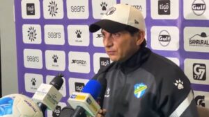 El fracaso de Comunicaciones: Ronald González y un futuro incierto