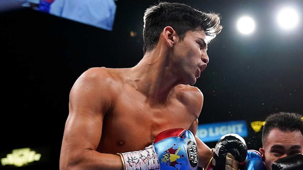 Ryan García cae ante Rolly Romero y deja escapar el título wélter de la AMB en su regreso a los encordados