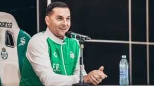 Santos presenta a su nuevo técnico: “El caos de la Liga MX, a mí me gusta”