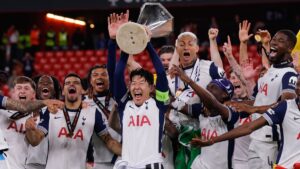 Tottenham se aprovecha del peor Manchester United de la historia para convertirse en el peor campeón de la Europa League