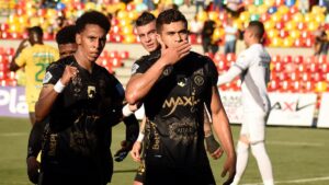 Llaneros hace colapsar al Bucaramanga y lo deja al borde de la eliminación