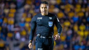 El VAR de Roberto García Orozco: el arbitraje perjudica al América antes del gol de Cruz Azul 