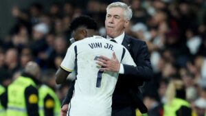 Vinicius agradece a Ancelotti en emotiva carta: “Me hiciste crecer; te espero en Brasil”