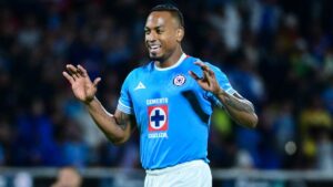 Willer Ditta asegura que Cruz Azul tiene equipo para pelear por el doblete