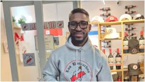 William Scull se defiende de quienes lo llaman “rival fácil” para Canelo Álvarez