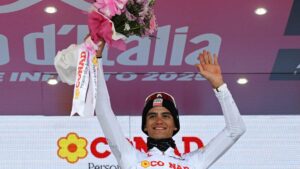 ¡Histórico! Isaac del Toro confirma un hito no visto en 85 años en un Giro de Italia que conquista Simon Yates