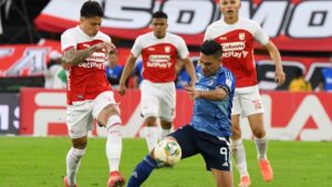 Carlos Ortega le perdona la vida a Andrés Llinás y perjudica a Santa Fe: las claves de la victoria de Millonarios