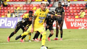 Oficial: las primeras salidas de Atlético Bucaramanga para el cierre del año