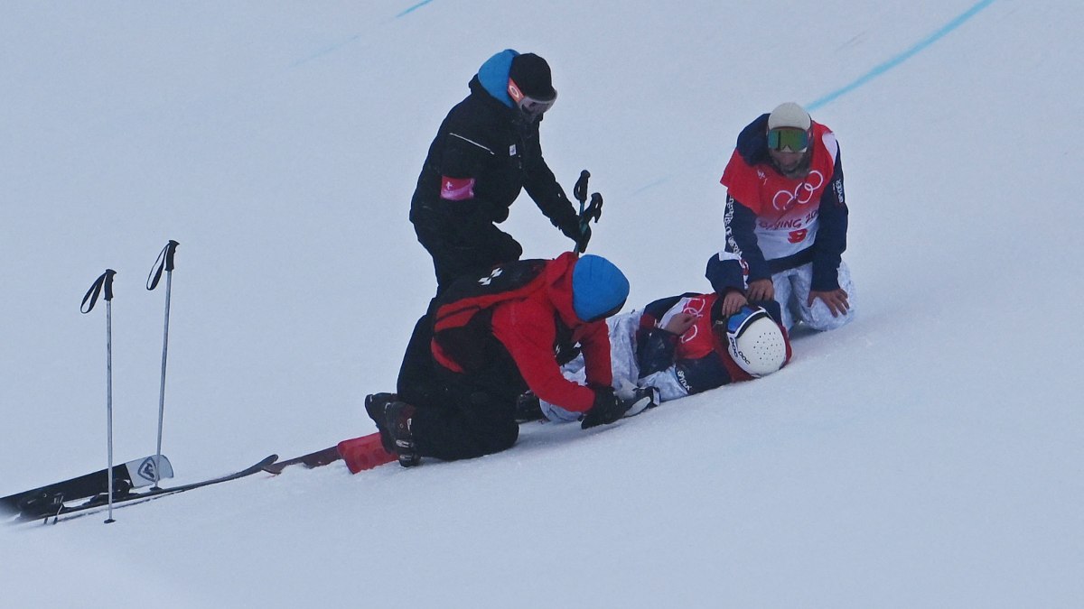 Preocupación de David Wise, doble campeón olímpico, tras el golpe de cabeza sobre la nieve de Aaron Blunck