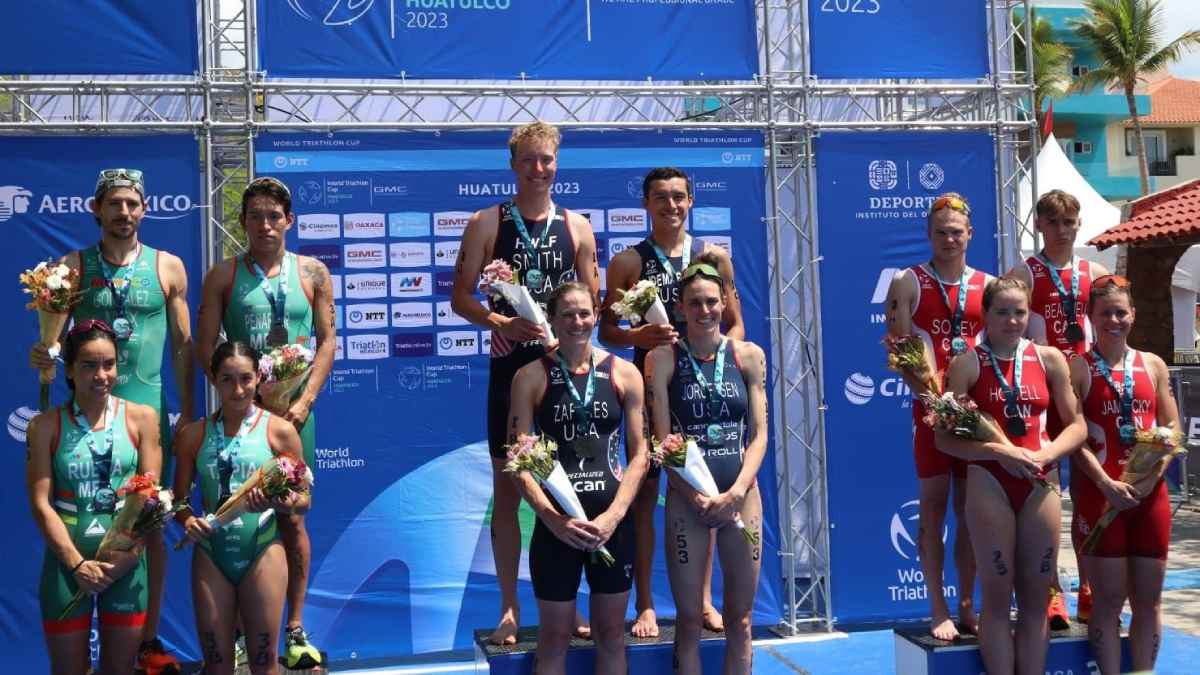 Equipo mexicano gana la medalla de plata en los relevos mixtos de la Copa Mundial de Triatlón 2023